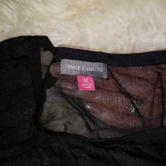 Vince Camuto Top **MAKE ME AN OFFER** - Picture 2 of 3